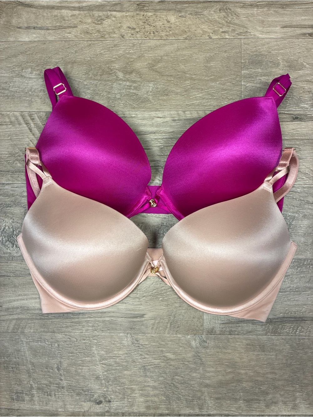 Victoria Secret 2 Satin Push Up Bras Bombshell Plunge Add 2 Cups